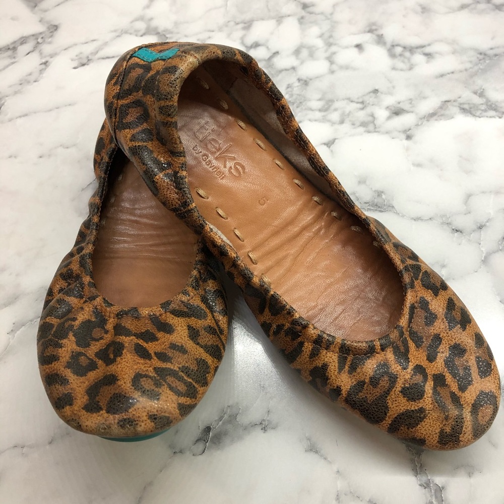 Leopard Tieks size 5